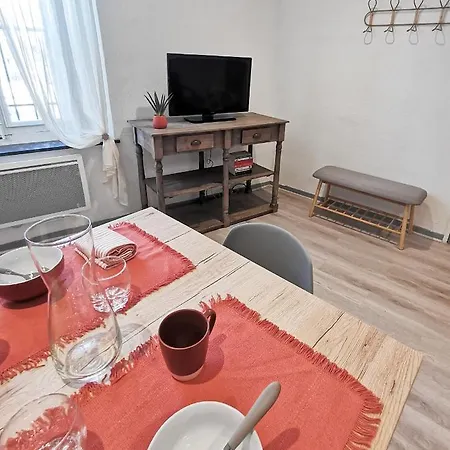 Апартаменти Sur Les Paves Du Pont Vieux... Каркассонн