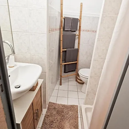 Апартаменти Sur Les Paves Du Pont Vieux... Каркассонн