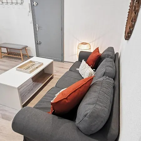 Sur Les Paves Du Pont Vieux... Апартаменти