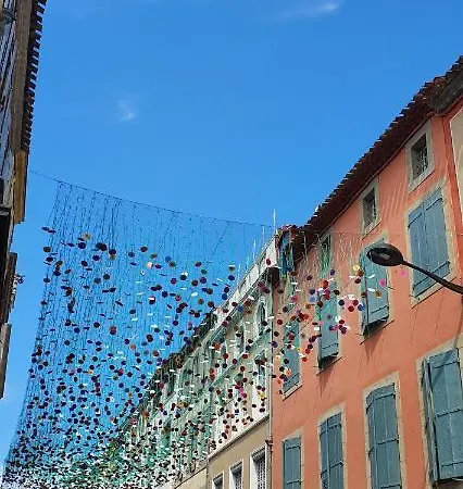 Апартаменти Sur Les Paves Du Pont Vieux... Каркассонн