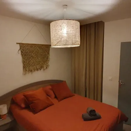 Sur Les Paves Du Pont Vieux...