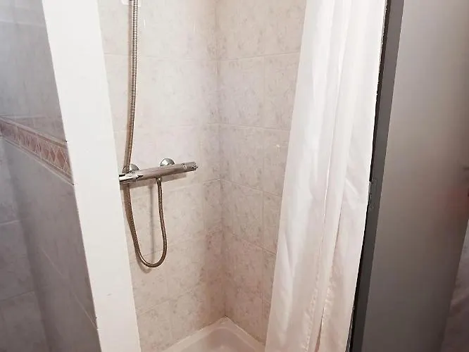 Sur Les Paves Du Pont Vieux... *