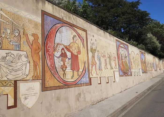 Sur Les Paves Du Pont Vieux... アパート *